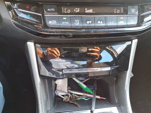 Used 2017 Honda Accord LX image 28