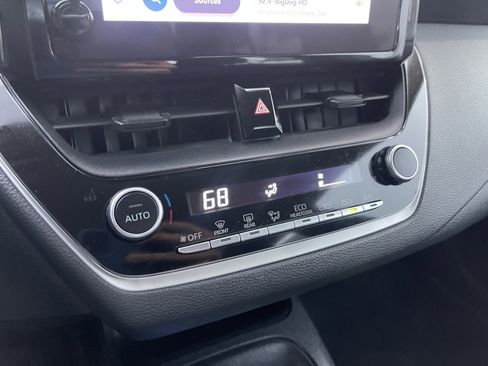 Used 2023 Toyota Corolla LE image 24