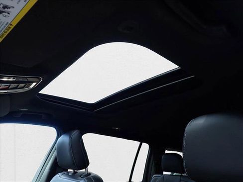 New 2025 Jeep Grand Cherokee L Altitude image 14