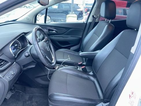 Used 2020 Buick Encore Preferred image 12