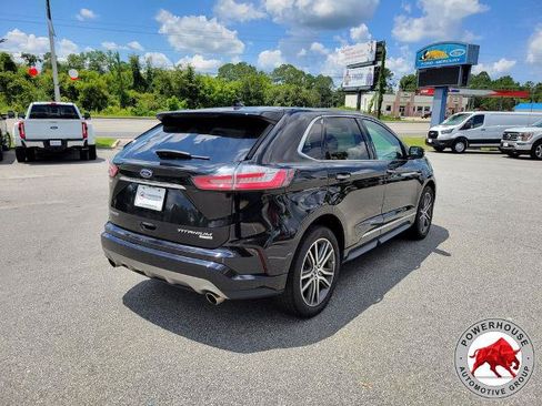 Certified 2019 Ford Edge Titanium w/ Equipment Group 301A FWD image 5