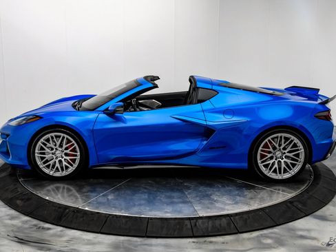 Used 2024 Chevrolet Corvette Z06 image 7