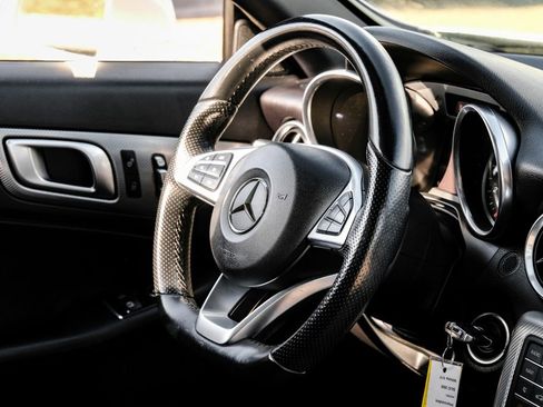 Used 2017 Mercedes-Benz SLC 300 image 8