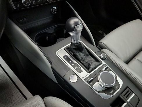 Used 2018 Audi A3 e-tron Prestige w/ Prestige Package image 17