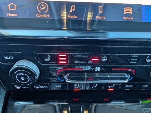 Used 2022 Jeep Grand Cherokee L Limited w/ Trailer Tow Group (B) image 16