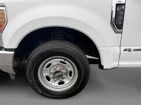 Used 2019 Ford F250 XL w/ XL Value Package image 9