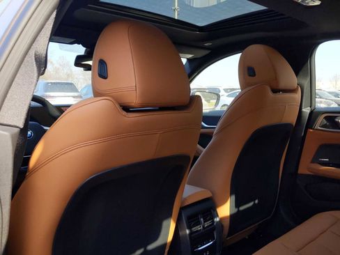 Used 2025 BMW i4 eDrive40 w/ Premium Package image 18