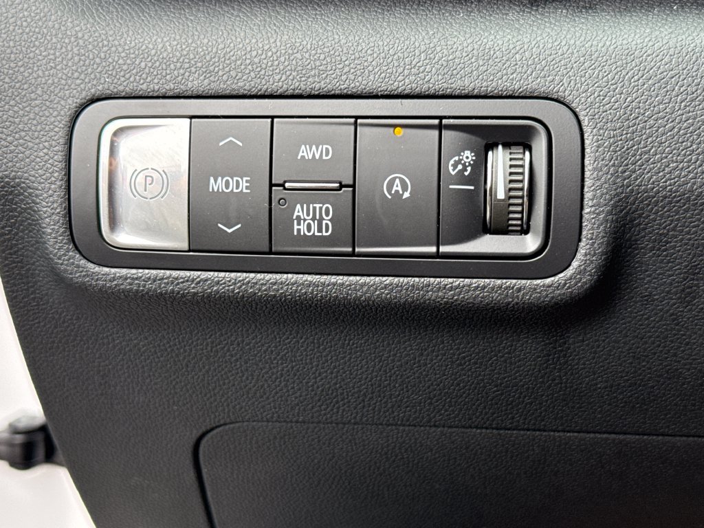 Certified 2025 GMC Terrain Elevation AWD/4WD image 17