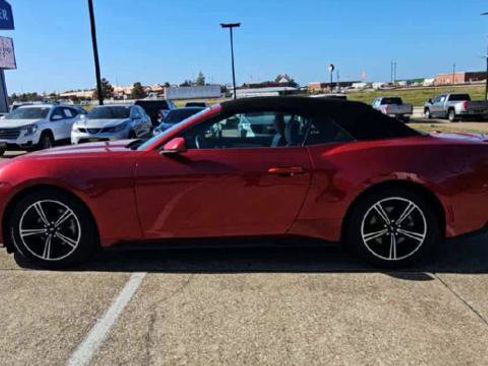 Used 2024 Ford Mustang Premium image 4