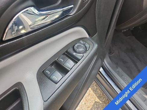 Used 2023 Chevrolet Equinox LS w/ LS Convenience Package image 12