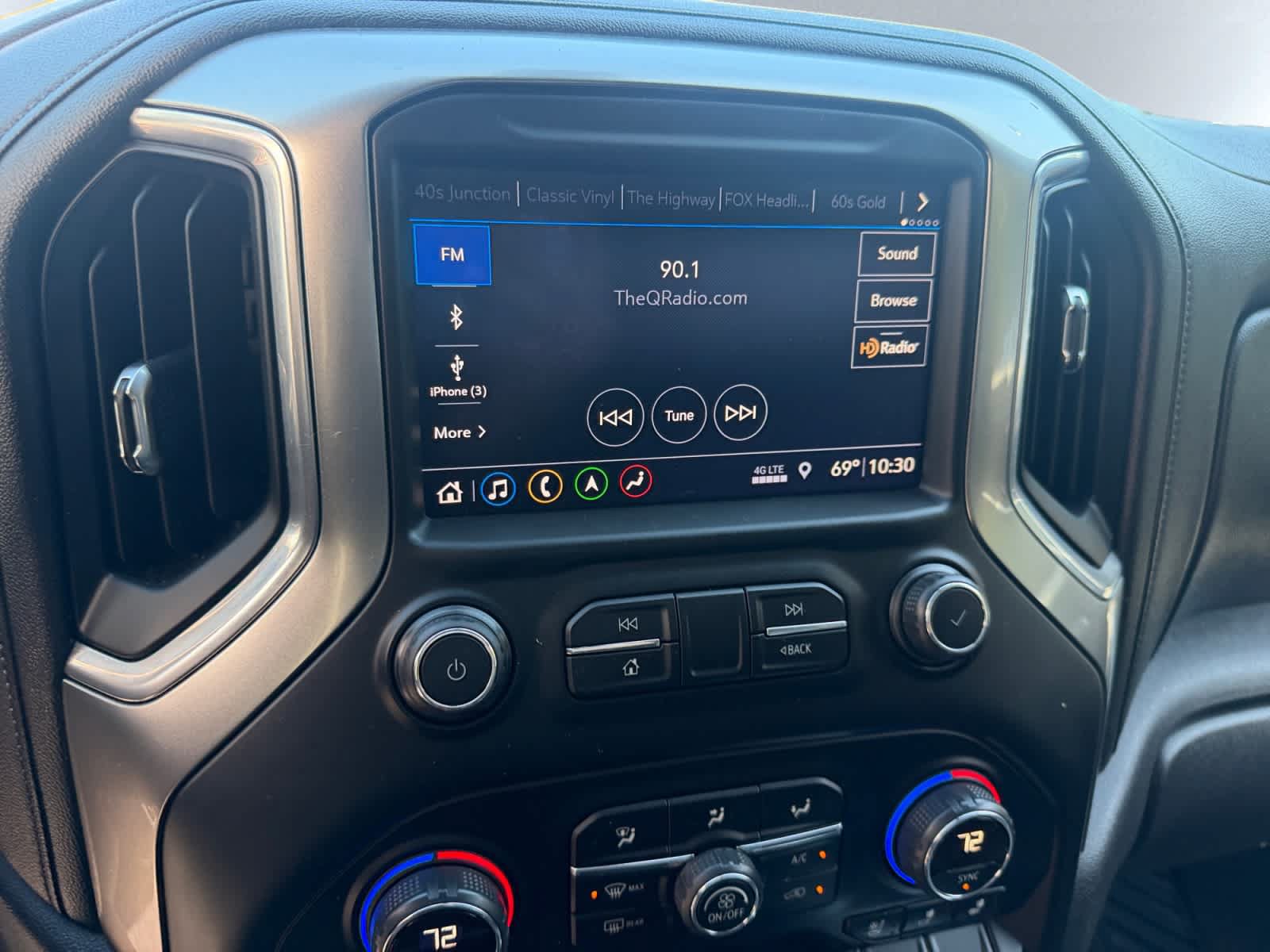 Used 2019 Chevrolet Silverado 1500 LTZ w/ LTZ Plus Package AWD/4WD image 14