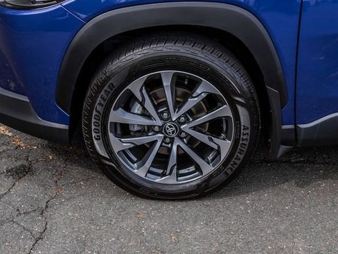 Certified 2024 Toyota Corolla Cross XLE w/ Convenience Package AWD/4WD image 13