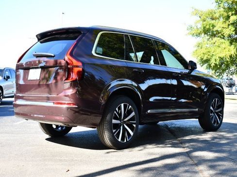 New 2026 Volvo XC90 B5 Core w/ Protection Package Premier image 7