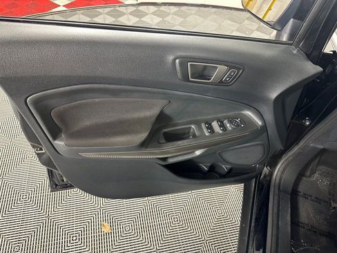 Used 2020 Ford EcoSport SE w/ SE Convenience Package image 19