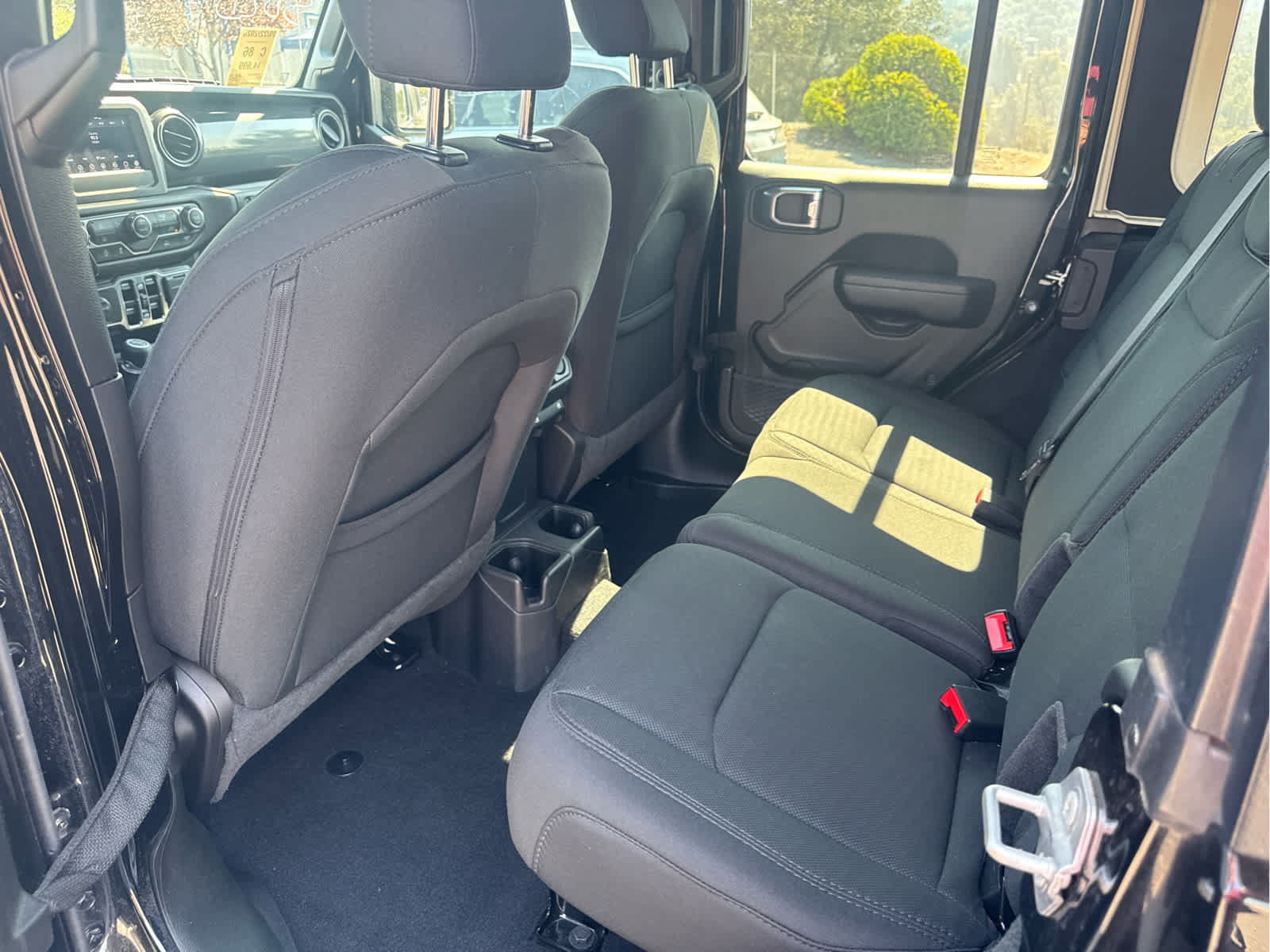 Used 2022 Jeep Wrangler Unlimited Sport AWD/4WD image 10