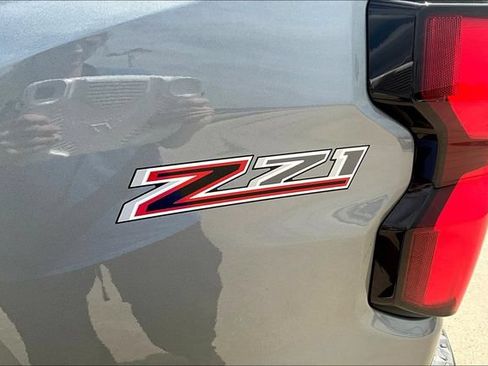 Used 2023 Chevrolet Colorado Z71 w/ Z71 Convenience Package 2 AWD/4WD image 25