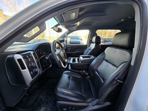 Used 2017 GMC Sierra 2500 SLT w/ Duramax Plus Package image 25