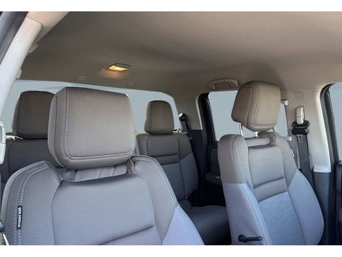 Used 2023 Nissan Frontier SV w/ Technology Package image 28