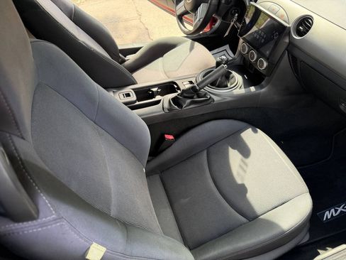 Used 2012 MAZDA MX-5 Miata Sport w/ Convenience Pkg RWD image 12