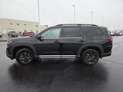 New 2025 Honda Pilot Touring image 16