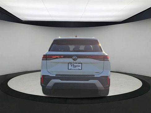 New 2026 Volkswagen Tiguan SE image 6