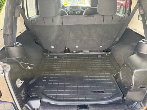 Used 2013 Jeep Wrangler Unlimited Sport w/ Dual Top Group image 8