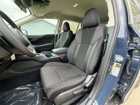 Certified 2025 Subaru Outback AWD/4WD image 13