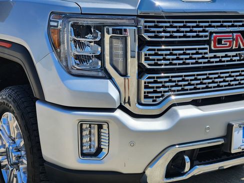 Used 2023 GMC Sierra 2500 Denali w/ Denali Ultimate Package AWD/4WD image 9
