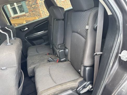 Used 2018 Dodge Journey SE w/ Popular Equipment Group FWD image 12