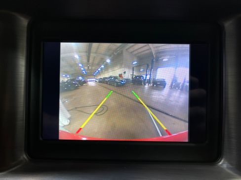 Used 2018 Dodge Charger SXT w/ Blacktop Package RWD image 10