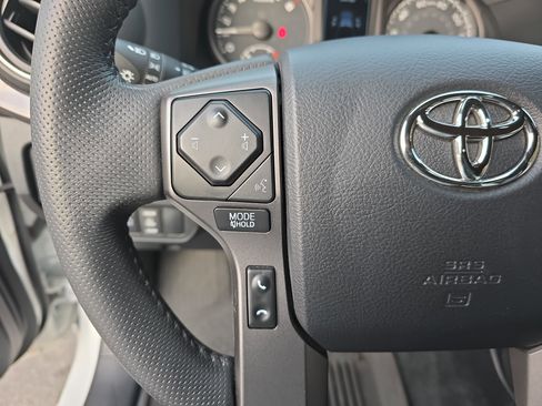 Used 2023 Toyota Tacoma TRD Off-Road image 16