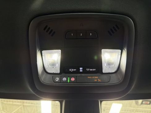 Certified 2023 Chevrolet Traverse LT FWD image 22
