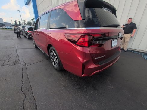 Used 2025 Honda Odyssey EX-L image 22