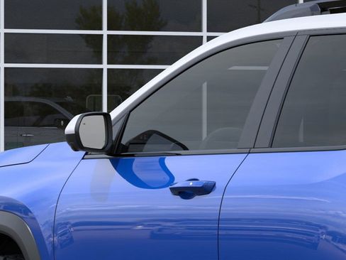 New 2026 Chevrolet Equinox ACTIV image 12