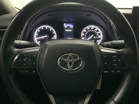 Used 2022 Toyota Camry SE FWD image 21