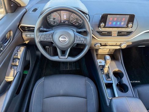 Used 2024 Nissan Altima 2.5 S image 18