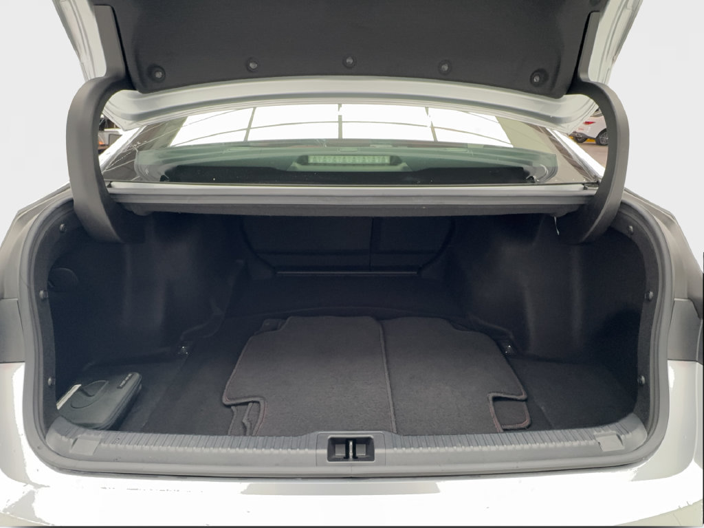 Used 2024 Lexus IS 350 F Sport RWD image 19