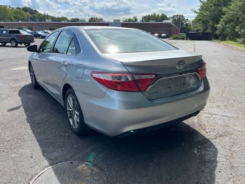 Used 2016 Toyota Camry SE FWD image 6