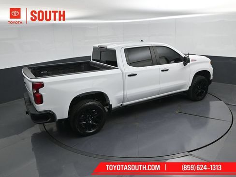 Used 2025 Chevrolet Silverado 1500 LT Trail Boss w/ Convenience Package II AWD/4WD image 45