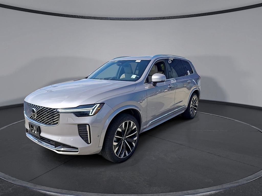 Certified 2026 Volvo XC90 B6 Plus AWD/4WD image 3
