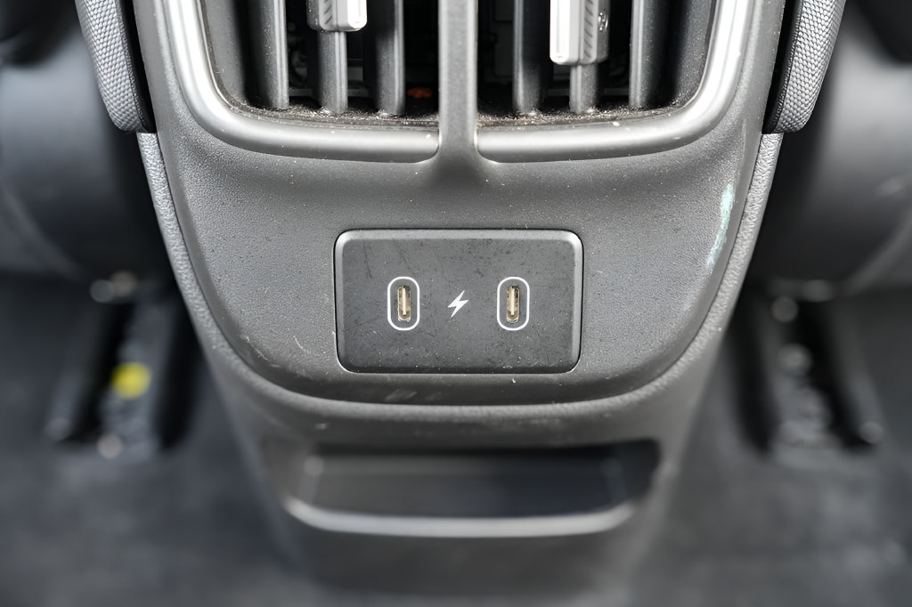 Certified 2025 Hyundai Ioniq 6 SEL AWD/4WD image 18