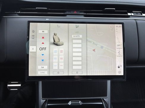 New 2026 Land Rover Range Rover Long Wheelbase SE AWD/4WD image 18