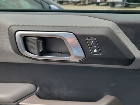 Used 2022 Ford Bronco Black Diamond image 16