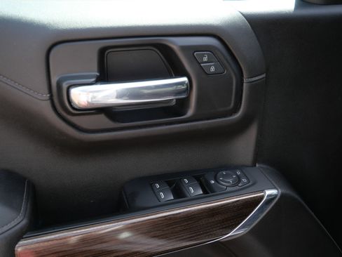 Used 2021 Chevrolet Silverado 1500 LT AWD/4WD image 31