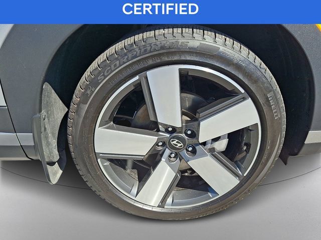 Certified 2025 Hyundai Santa Fe Limited AWD/4WD image 8