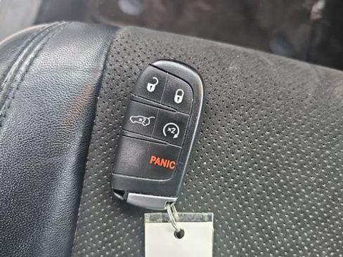 Used 2022 Jeep Grand Cherokee Laredo X AWD/4WD image 29