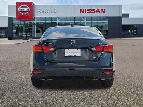 Used 2024 Nissan Altima 2.5 SV AWD/4WD image 6