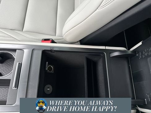 New 2026 Lincoln Nautilus Premier w/ Equipment Group 102A image 16