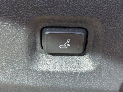 Used 2024 Toyota Tacoma SR5 image 12