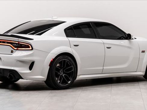 Used 2022 Dodge Charger Scat Pack RWD image 8
